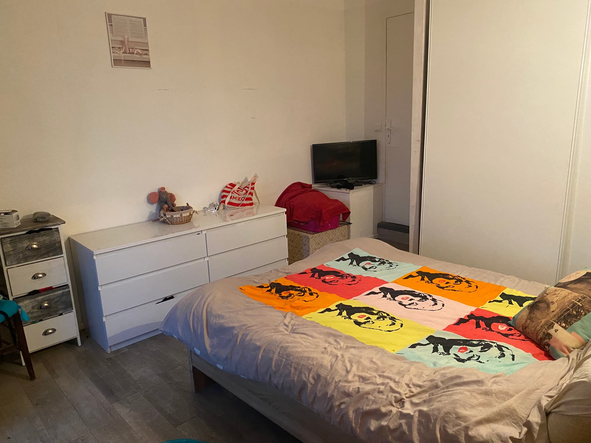 Vente à terme libre, Maison divisée en 2 apparts. T3 et T4, garage